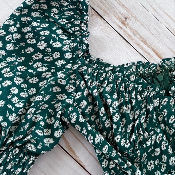 Hello Molly Walk On Faith Dress in Green And White Floral
Size XS - Picture 11 of 15